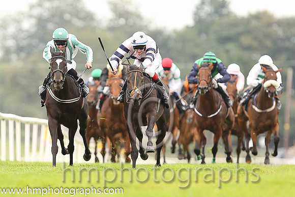 01st Ms Brinkleys ( 3 , pink, dark blue hoop ) and F.M. Berry - Trainer : Mrs John Harrington - Owner : Richard Galway