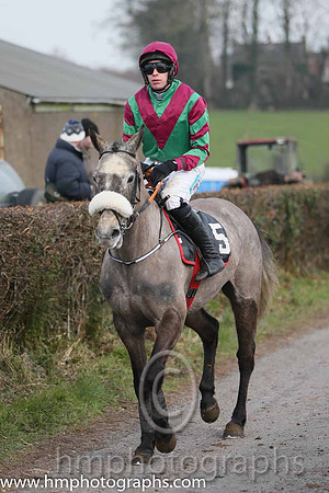 04th LUCY MC and S Clements ( 5 , EMERALD GREEN,maroon chevron; maroon,emerald green chevrons sleeves; maroon cap ) Trainer: Gordon Elliott,, Owner : Patrick Tomney
