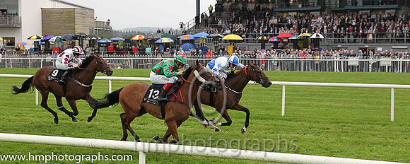 01st Scenic Star ( 6 , royal blue  white qtrd ) and G.J. Phillips - Trainer : Gavin Cromwell - Owner : Eugene A. Bourke