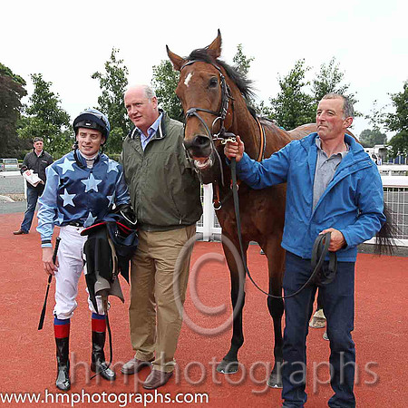 01st Downforce ( 2 , dark blue, light blue stars ) and D.P. McDonogh - Trainer : W. McCreery - Owner : Mrs A.M. Burns
