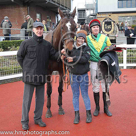 01 Venitien De Mai (FR) ( 7 , emerald green ) and J.J. Codd - Trainer : J.T.R.Dreaper - Owner : Ann  Alan Potts Partnership