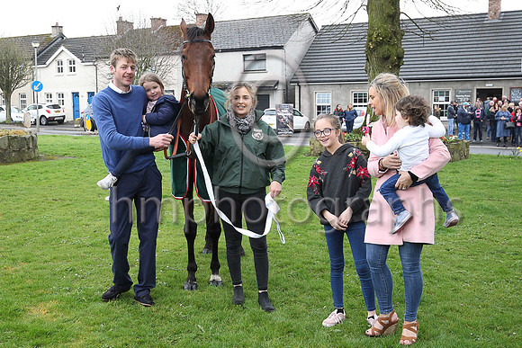 Trainer Graham McKeever and family with Balnaslow and groom Sophie Bell at Perkgate - FT8E3404
