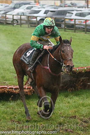 15th The way it Works  Michael Butler (4, light green, yellow cross) , Trainer: Michael Butler, Owner: Liam Kelly