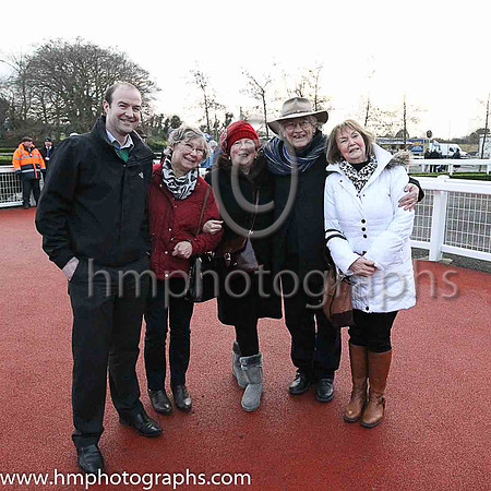01 She's A Star ( 7 , emerald , yellow diamonds on sleeves ) and N. Carberry - Trainer : Noel Meade - Owner : Philip J Meade