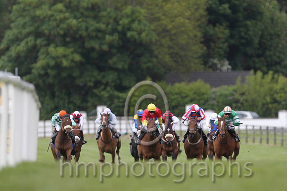 01 Judies Child & S B Kelly - winner (4, Red,yellow halved sleeves) - FT8E5350-4