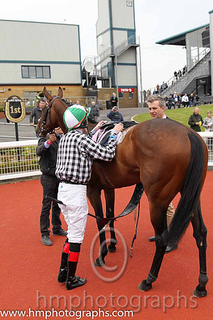 01st Go Kart ( 3 , black  white check ) and R.P. Downey (5) - Trainer : P.J.Prendergast - Owner : J.P.M.O'Connor