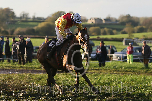 01st KRAKEN TALE and C Hughes ( 6 , RED,yellow sash; yellow sleeves; white cap ) Trainer: C.A. McBratney,, Owner : H Syndicate Family