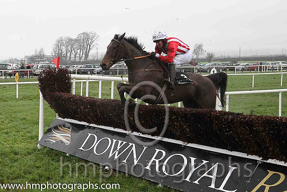 06th Anseanachai Cliste ( 2 , red and white stripes ) and M. McConville (7) - Trainer : Stephen McConville - Owner : Michael McConville
