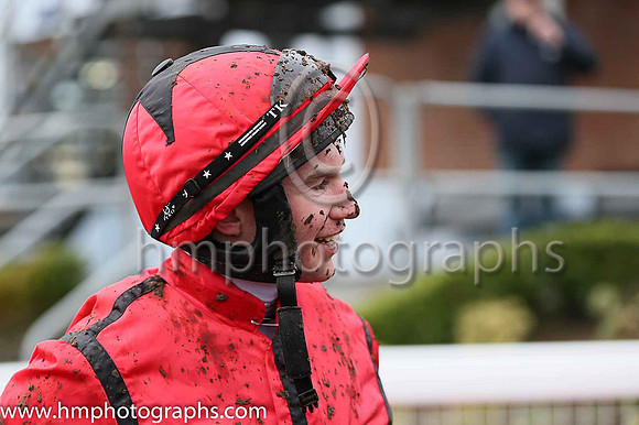 01 Topper Thornton ( 2 , red, black seams ) and A.P. Heskin - Trainer : C.A.McBratney - Owner : R.P. Behan/Steven Wylie