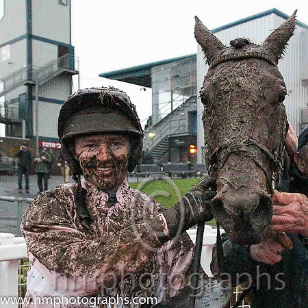 01st Avellino ( 16 , pink, white hoop ) and N. McParlan (5) - Trainer : Dermot Anthony McLoughlin - Owner : Mrs.P.J.Conway