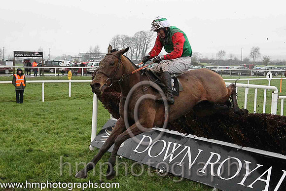 03rd Hix Fix ( 3 , green, red sleeves ) and M.J. O'Hare (5) - Trainer : George Stewart - Owner : George Stewart