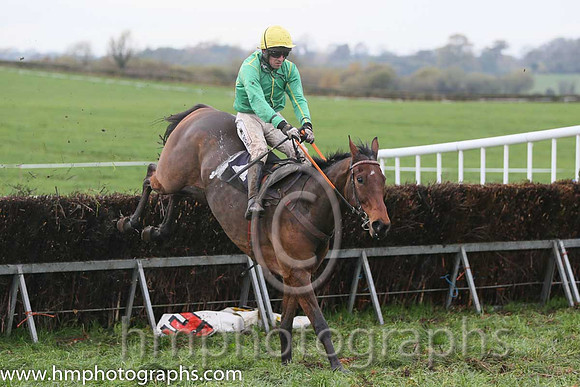 01st BORUING UP A STORM and B O'Neill ( 4 , GREEN; green,yellow seams sleeves; yellow cap ) Trainer: J.P. Brennan,, Owner : Marie Brennan