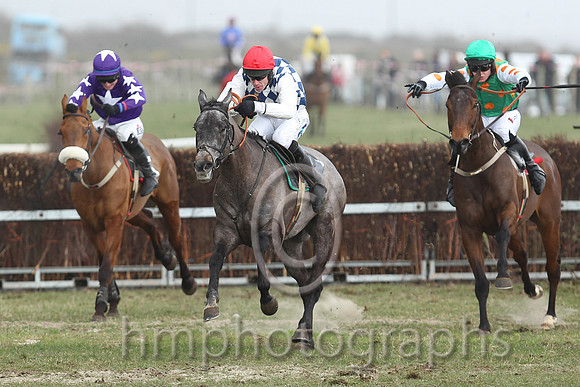 03rd Shanroe Street ( 15 )  J C Barry - Trainer: Karl Thornton - purple, white star , 01st Fagan ( 1 )  Derek O'Connor - Trainer: I R Ferguson - navy and white diamonds  02nd A Bold Move ( 3 )  R Jam