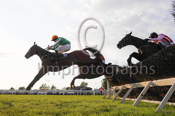 01st Fenlon's Hill and A W Short 5 ( 6 , green, white seam ) Trainer - P Stafford , Owner - John Blake