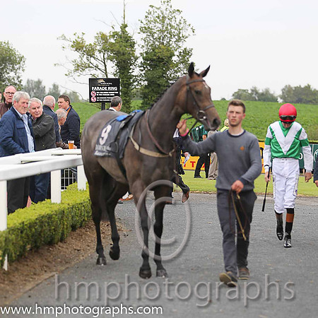 06th Charms Bracelet ( 9 , emerald green, white chevron ) and R. Coakley (5) - Trainer : Ross O'Sullivan - Owner : Mrs M. Gittins