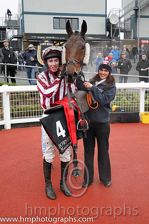 01st Noble Endeavor ( 4 , maroon and white stripes ) and J.W. Kennedy (5) - Trainer : Gordon Elliott - Owner :C Jones