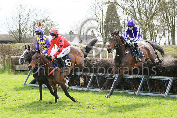 1st Play Country (1, purple, white seams) , jockey- B Dunleavy