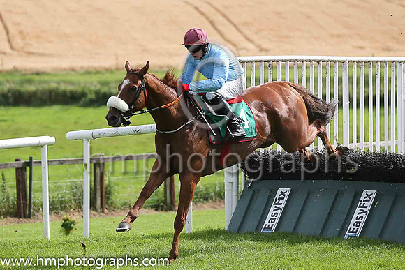 09th Canova and K C Sexton ( 4 , light blue, maroon cap ) Trainer - G Elliott , Owner - If It?s Ment To Be Syndicate
