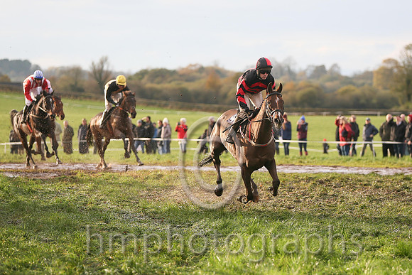 01st YOU MUST KNOW ME and B O'Neill ( 4 , RED,black chevrons; red,black chevrons sleeves; red  black qtd cap ) Trainer: D.M. Christie,, Owner : Alistair Corrigan