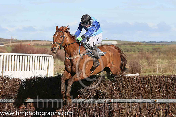 01st KILINAKIN and B G Crawford ( 7 , LIGHT BLUE  DARK BLUE HOOPS; dark blue sleeves; dark blue cap ) Trainer: S.R.B. Crawford,, Owner : David Mitchell