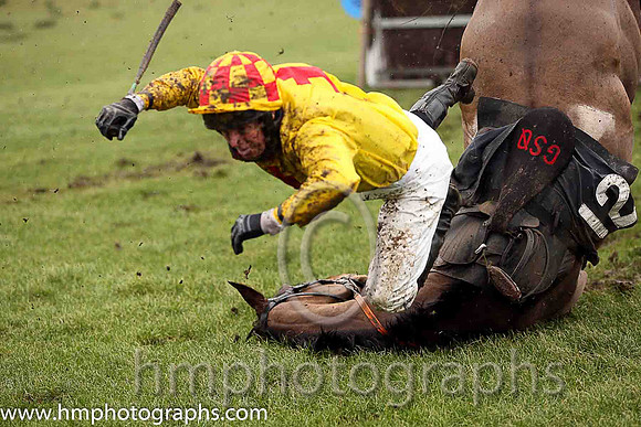 06F Samophiebell ( 12 , yellow, red cross )  G S Quinn ( Trainer: Colin S McKeever )