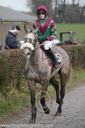 04th LUCY MC and S Clements ( 5 , EMERALD GREEN,maroon chevron; maroon,emerald green chevrons sleeves; maroon cap ) Trainer: Gordon Elliott,, Owner : Patrick Tomney