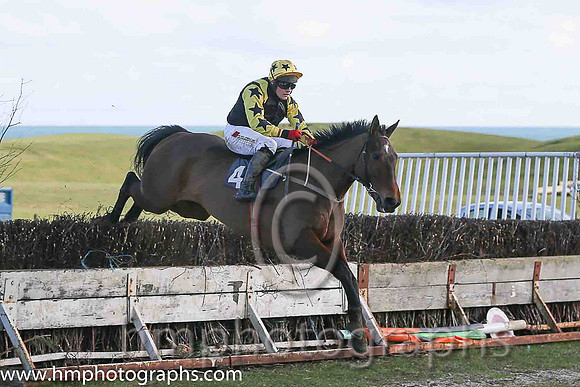 CROSSHUE DUDE and R James ( 4 , BLACK,yellow epaulettes; yellow,black stars sleeves; yellow cap ) Trainer: Donnchadh Doyle,, Owner : Syndicate D  N