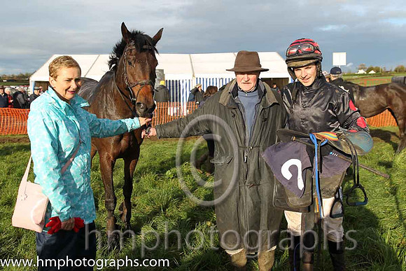 01st BILLY BILLY and B G Crawford ( 2 , BLACK; black,red spots sleeves; black  red hooped cap ) Trainer: S.R.B. Crawford,, Owner : W. Andrew Cromie