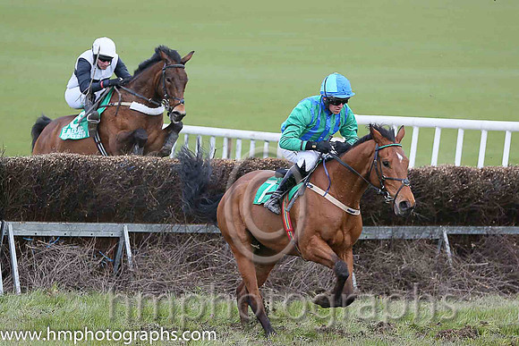 03rd IS THIS IT and B O'Neill ( 7 , EMERALD GREEN  ROYAL BLUE STRIPES; emerald green sleeves; emerald green  royal blue qtd cap ) Trainer: Cathy Hanna,, Owner : Samuel Hanna