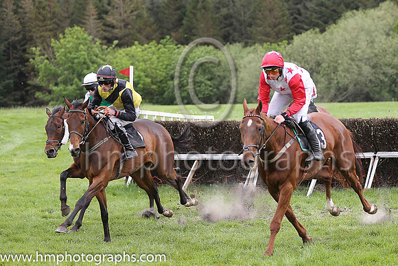 04th ARCAL FIFTY and J J Walsh ( 1 , YELLOW,black sash; black sleeves; black cap,yellow star ) Trainer: John Edward Walsh,, Owner : John Edward Walsh