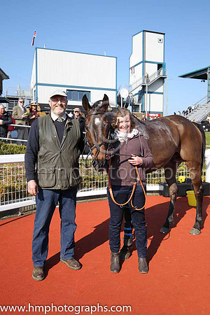 01st Mount Beckham ( 12 , black, white stars ) and S.W. Flanagan - Trainer : Miss Clare Louise Cannon - Owner : G.N. Cannon