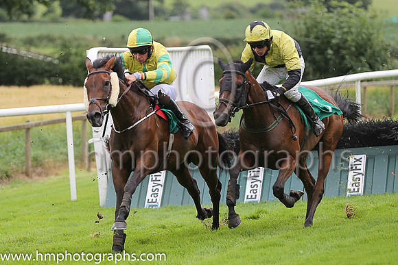 08th Knocklayde Sno Cat and W J Boyes ( 7 , black and yellow qtrd ) Trainer - S R B Crawford