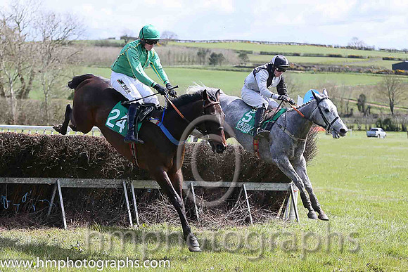 03rd WONDEROFTHEWORLD and B O'Neill ( 24 , GREEN; green,yellow seams sleeves; yellow cap ) Trainer: J.P. Brennan,, Owner : Marie Brennan