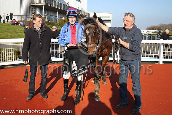 01st Kylestyle ( 4 , blue, red panel ) and G.N. Fox (3) - Trainer : F. Flood - Owner : John Nestor
