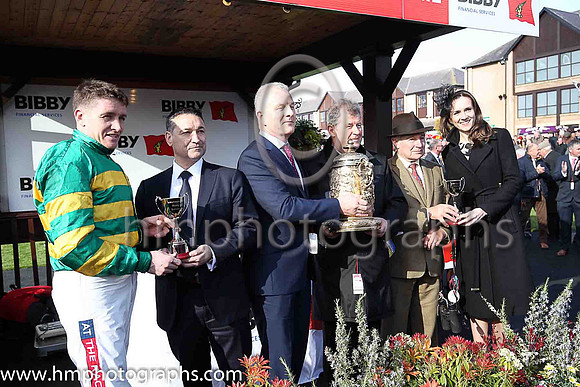 01st CARLINGFORD LOUGH ( 1 , emerald green and orange hoops ) and Barry Geraghty - Trainer : John E Kiely