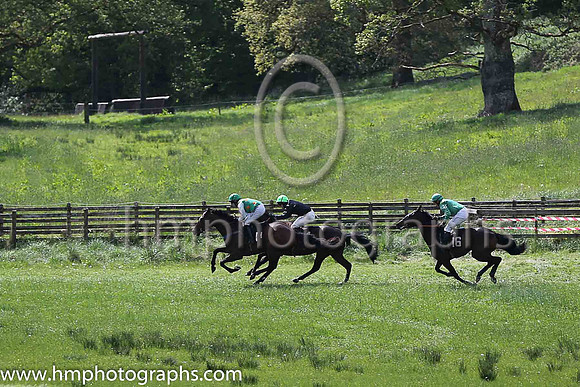 03rd THE GREAT GETAWAY and B O'Neill ( 11 , EMERALD GREEN,orange spots; white,orange spots sleeves; emerald green cap ) Trainer: Donnchadh Doyle,, Owner : Syndicate Monbeg