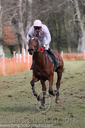 03rd HIDDEN PASSAGE and R P Quinlan ( 1 , PINK; white sleeves; white cap ) Trainer: Sam Curling,, Owner : Zoe Doyle
