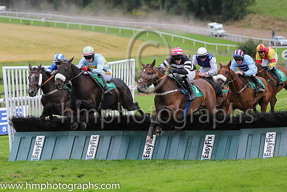 01st Tb Broke Her and D Meyler ( 11 , light blue, yellow hoop ) Trainer - A L T Moore