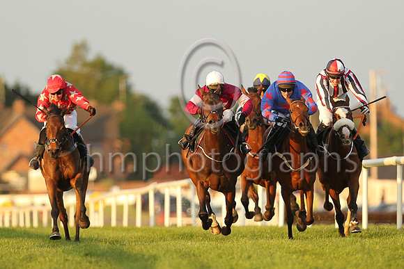 01st Moratorium and Ms L O'Neill 3 ( 6 , maroon, white star,white cap ) Trainer - G Elliott , Owner - Gigginstown House Stud