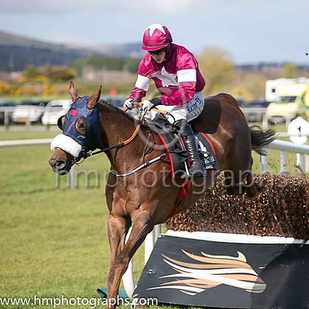 03rd Altiepix ( 4 , maroon, white star ) and B J Cooper - Trainer : G Elliott - Owner : Gigginstown House Stud