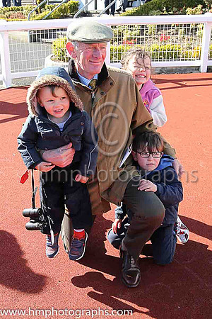 01st Mitebeall Forluck ( 6 , green, white cross sashes ) and P Townend - Trainer : A L T Moore - Owner : C Hanbury