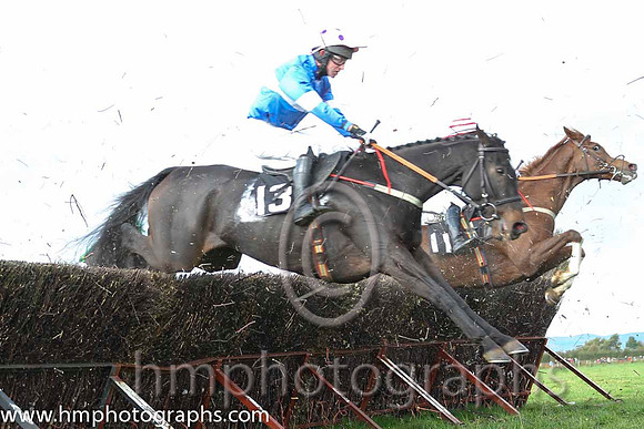 01 ItsNotEasyTed & N McParlan - winner (13, blue, white hoops ) - CU2D1065-Edit-93