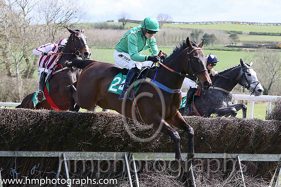 03rd WONDEROFTHEWORLD and B O'Neill ( 24 , GREEN; green,yellow seams sleeves; yellow cap ) Trainer: J.P. Brennan,, Owner : Marie Brennan