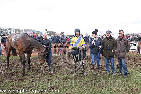 01st RAVENHILL and M J O'Hare ( 17 , YELLOW,royal blue sash; yellow,royal blue armlet sleeves; royal blue cap,yellow star ) Trainer: George Stewart,, Owner : Stephanie Metcalfe