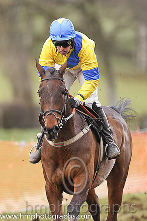 01st RAVENHILL and M J O'Hare ( 17 , YELLOW,royal blue sash; yellow,royal blue armlet sleeves; royal blue cap,yellow star ) Trainer: George Stewart,, Owner : Stephanie Metcalfe