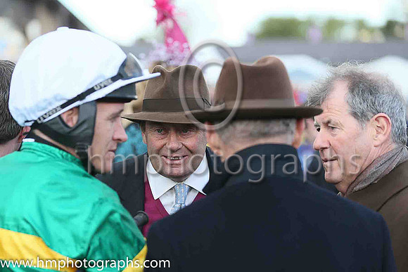 ti03rd My Tent Or Yours ( 3 , emerald greeen and orange hooped, white cap ) and Barry Geraghty - Trainer : Nicky Henderson