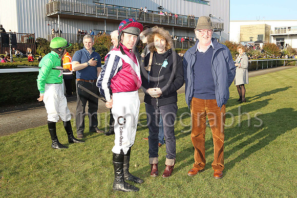 Fine Rightly connections in the Parade Ring at Down Royal