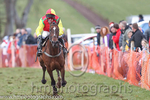 03rd JIMMY SHOE and G S Quinn ( 15 , RED,emerald green seams; yellow sleeves; red  yellow qtd cap ) Trainer: Ben Arthey,, Owner : Gabriel Mulholland