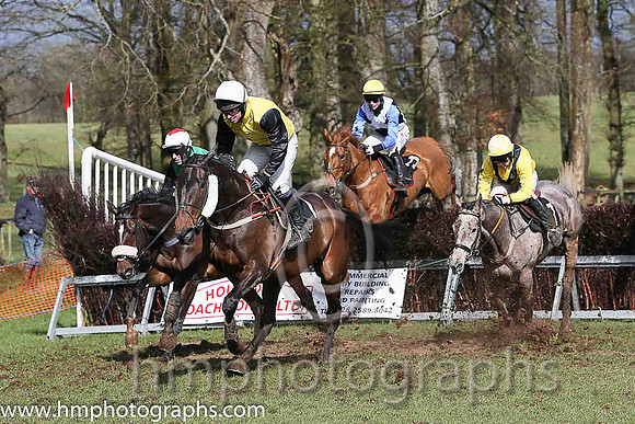 04th CASTLE GOER and N McParlan ( 1 , YELLOW; black, plain sleeves; white cap ) Trainer: Ben Arthey,, Owner : Houston N.  A.