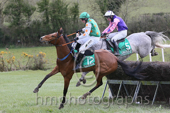 SECRET MAHLER and B O'Neill ( 12 , EMERALD GREEN,orange spots; white,orange spots sleeves; emerald green cap ) Trainer: Sean Thomas Doyle,, Owner : Syndicate Monbeg